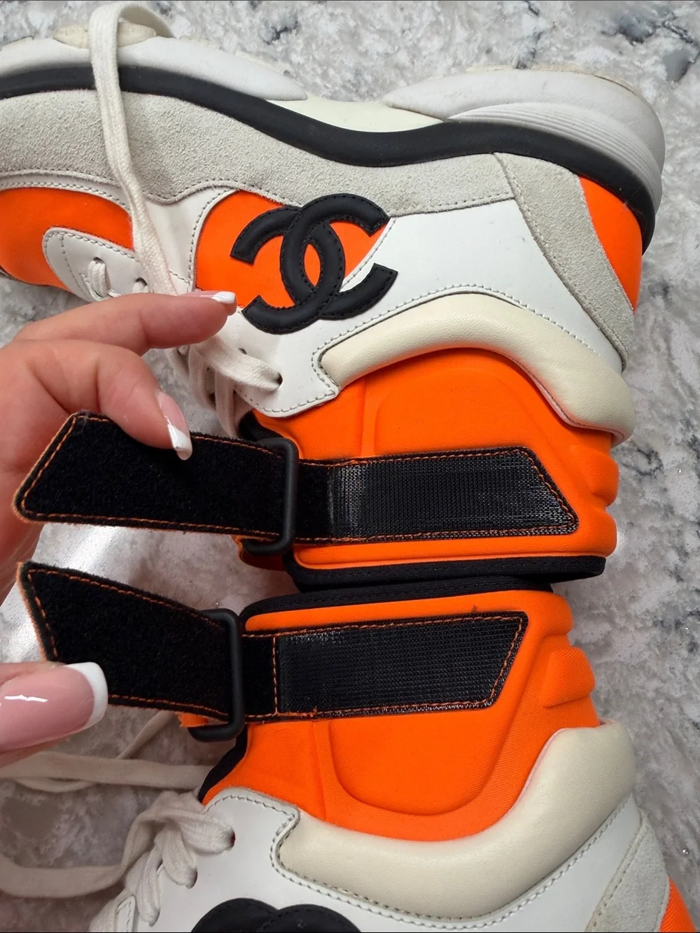 Chanel Interlocking CC / Logo High-Top Sneaker